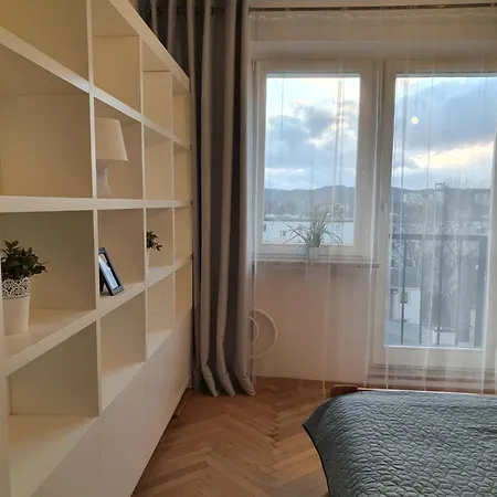 Duże Mieszkanie Na Płowcach *