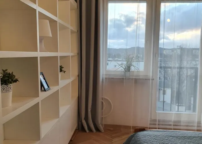 Duze Mieszkanie Na Plowcach *